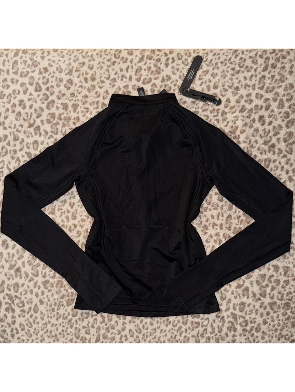 Nike Skims Shine Long Sleeve Half Zip - Picture 3 of 8